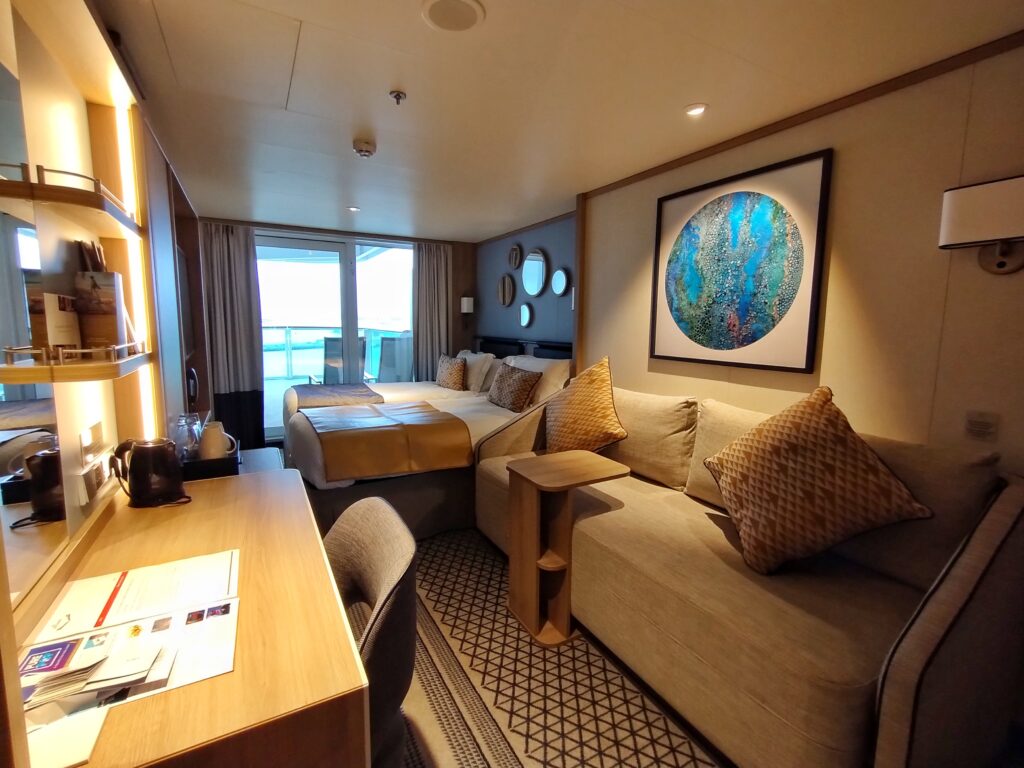 Inside of P&O Iona cabin number 11320