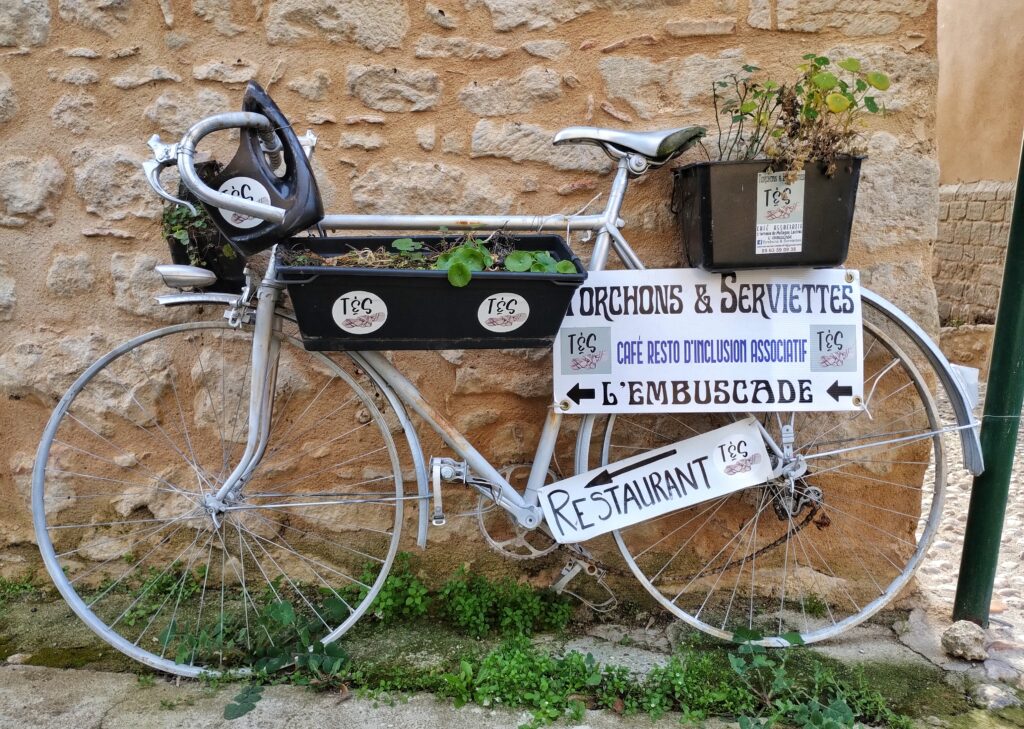 A bicycle used as directions to a restaurant