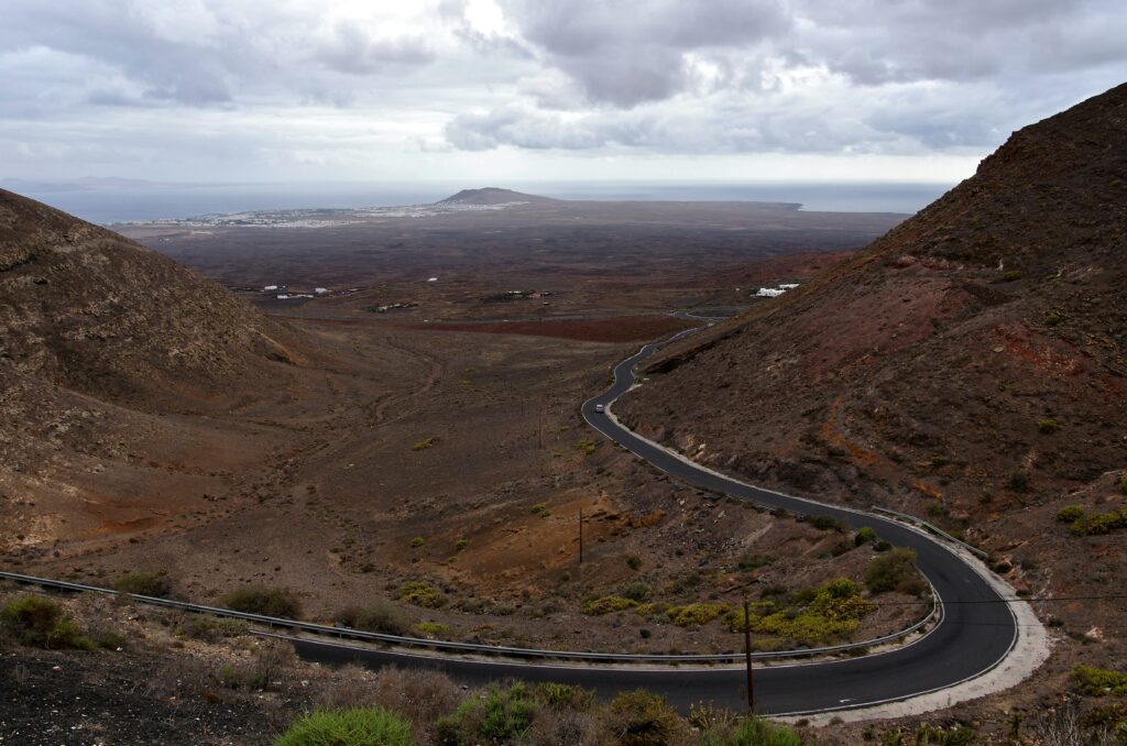 a winding road
